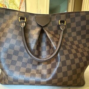 Authentic Louis Vuitton Purse
